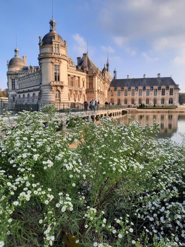 サンリス Pierres Et Jardins Bed & Breakfast エクステリア 写真