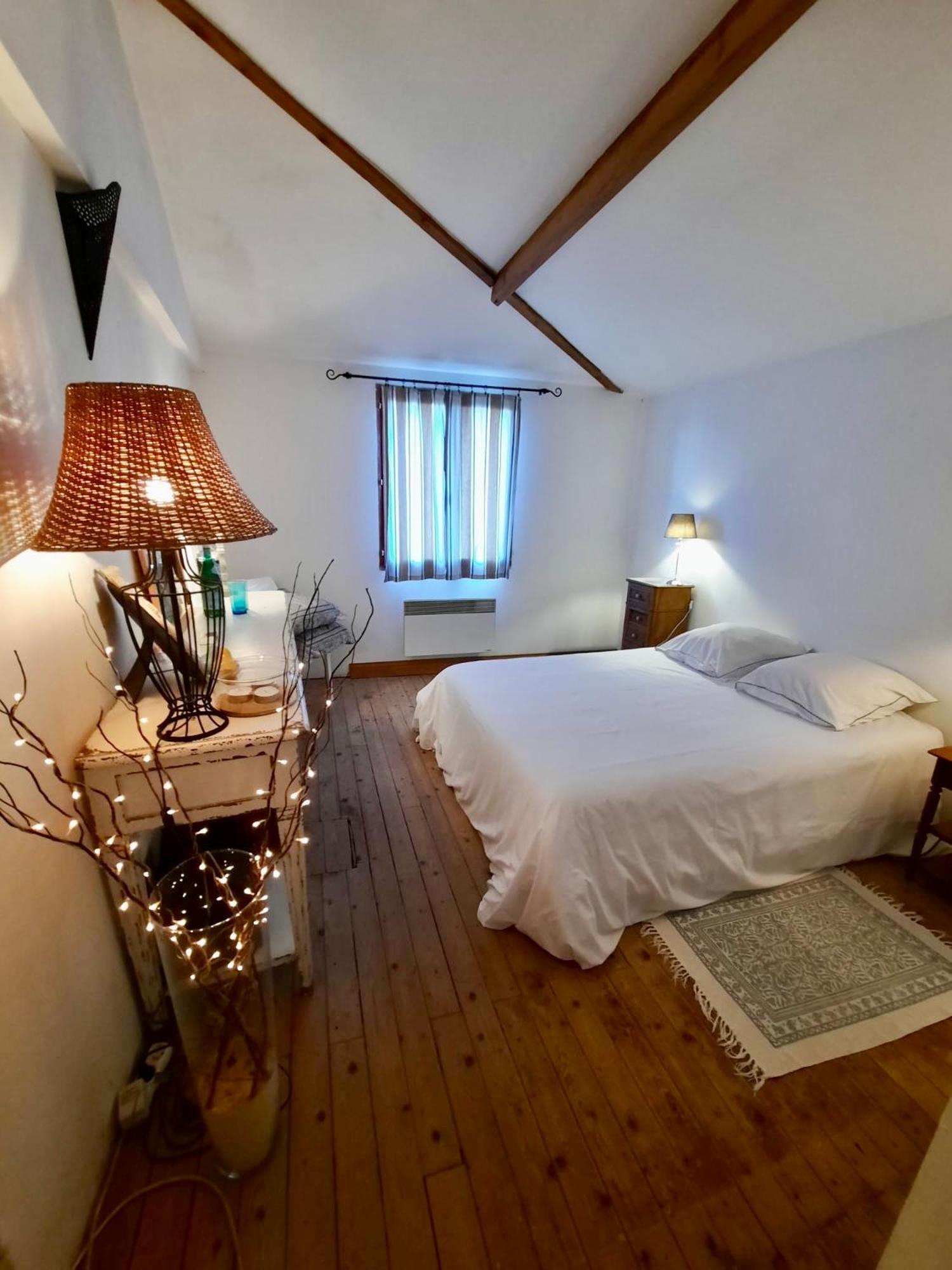サンリス Pierres Et Jardins Bed & Breakfast エクステリア 写真