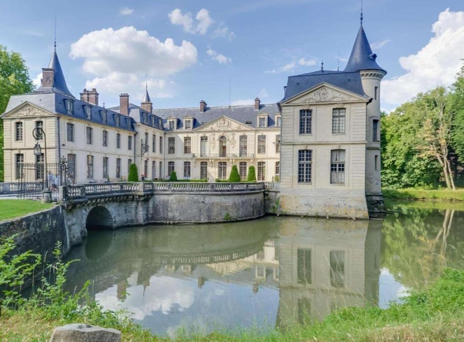サンリス Pierres Et Jardins Bed & Breakfast エクステリア 写真